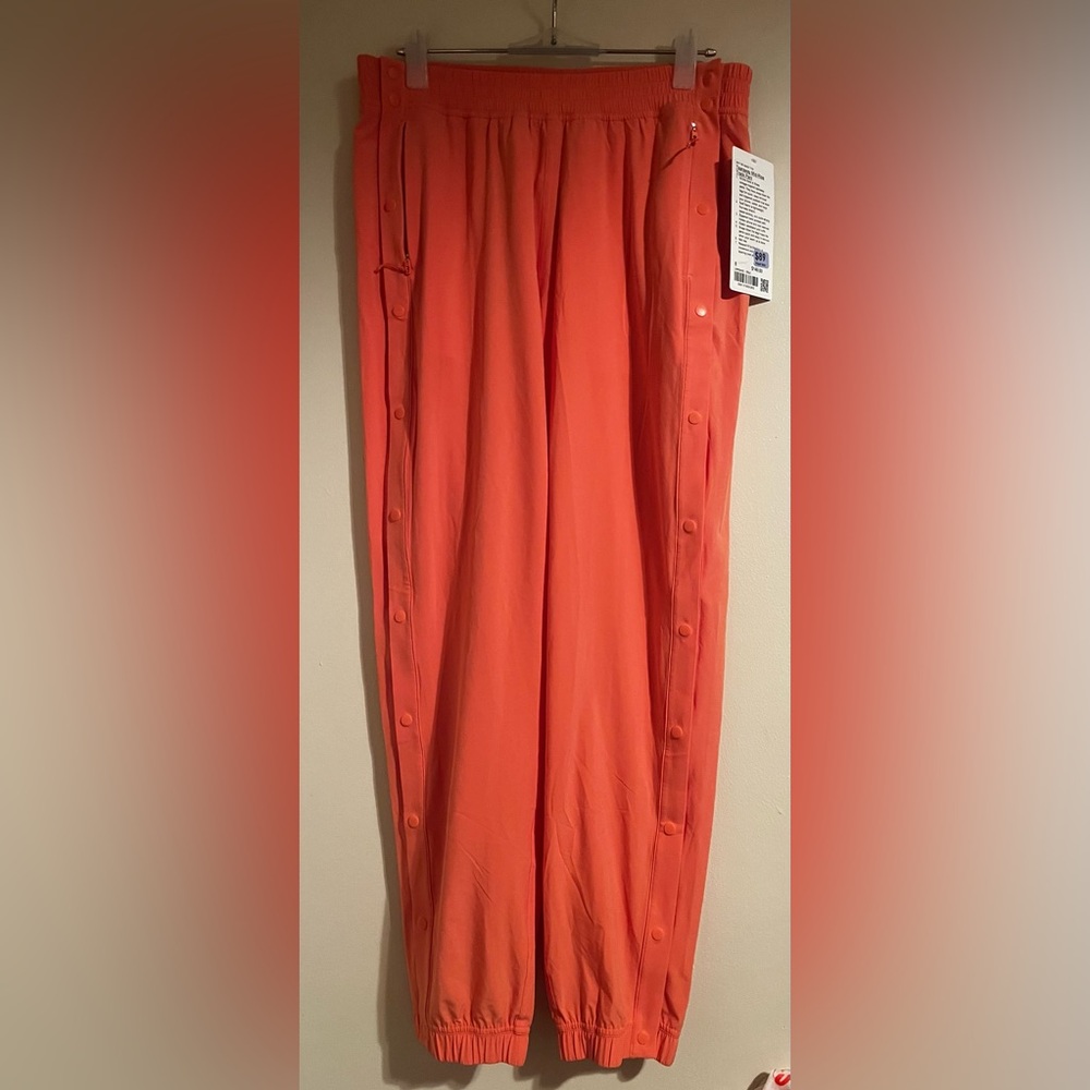 NWT size 10 Lululemon Tearaway Mid-Rise Track Pant CRLK